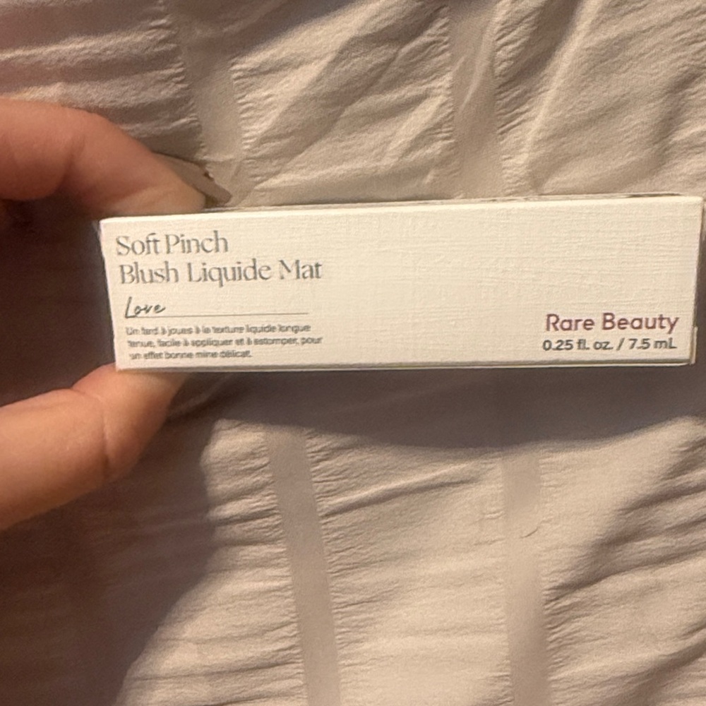 Rare Beauty Soft Pinch Liquid Blush in White Box